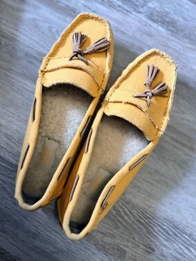 UGG Yellow Tassel Slip-On Loafers Size 7